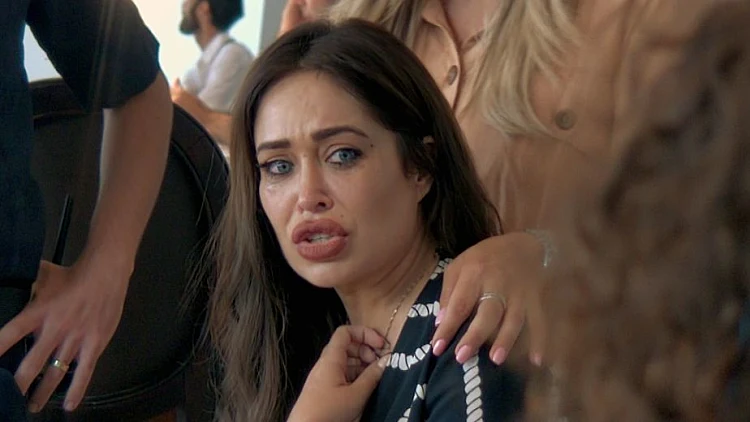 "ביזיתם אותי, השפלתם- ודי!": אביבית בר זוהר בהחלטה דרמטית