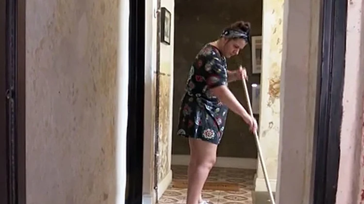 "מעדיף מלחמה": הישראלים שנאלצו לעבור לעבודת כפיים כדי לשרוד