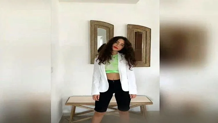 בארון של רונה: כך תרכיבו לוק מעורר קנאה בפחות מ-100 שקל