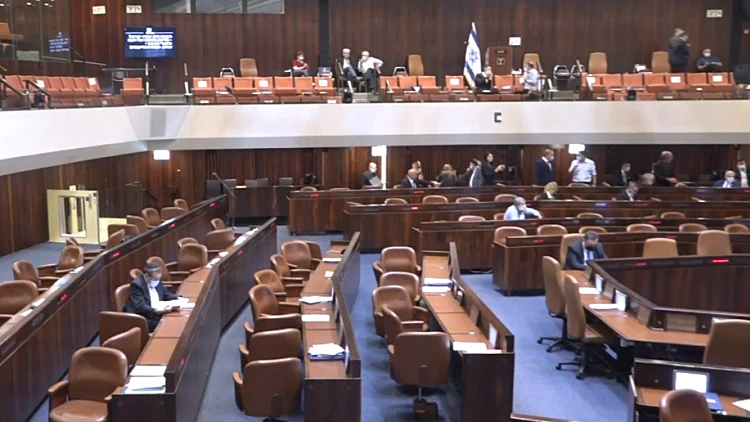ש"ס ויהדות התורה: תומכים בפשרה שמתגבשת בין הליכוד לכחול לבן