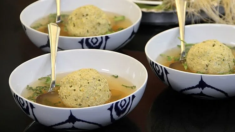 גונדי עוף וחומוס של חגית ברוכים | רשת 13