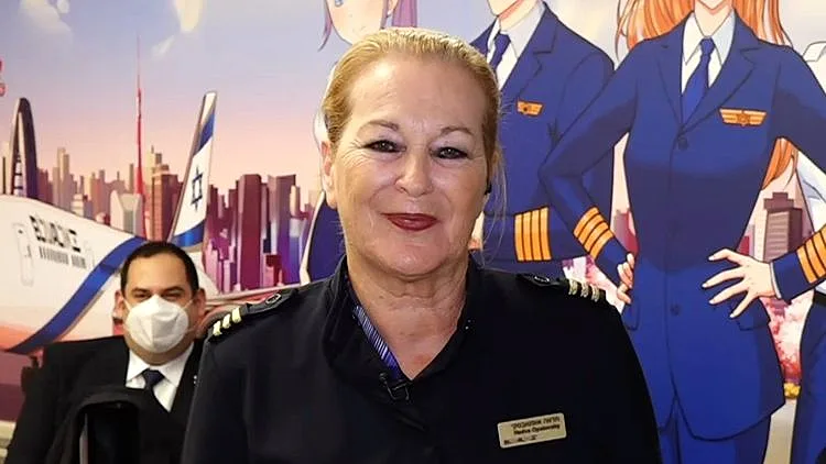 קריאה אחרונה: הדיילת שתפרוש לאחר הטיסה ההיסטורית לאבו דאבי