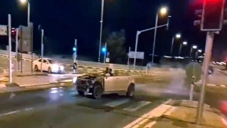 סכנה בכבישי הדרום: צעירים נוהגים בפראות - ומפרסמים בטיקטוק