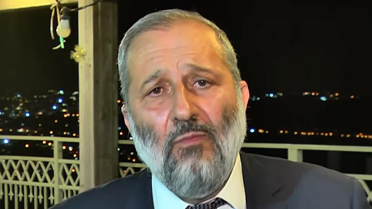 דרעי ידרוש בקבינט: קיום חתונות ולוויות בהשתתפות 200 איש