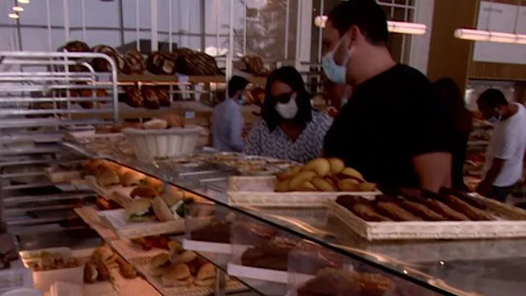 הבאגטים של אימפריית האפייה מפריז עושים עלייה