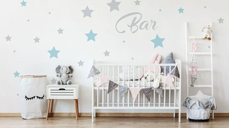 קינג דקור, ממלכה של עיצובי קיר מרהיבים ביופיים | רשת 13