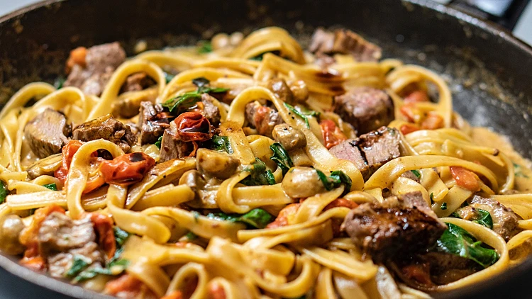 מאסף גרניט ועד קרין גורן -  שבעה מתכונים שווים ליום הפסטה הבינלאומי