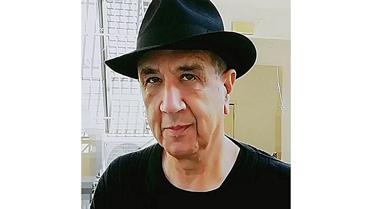 המשורר רוני סומק | רשת 13