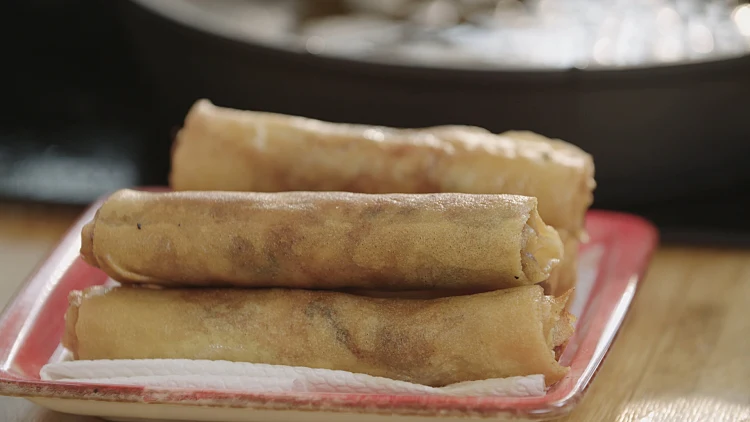 אגרולים ונהנים: מתכון לאגרול עוף וירקות שיגרום לכם לחשוב שאתם במסעדה סינית | רשת 13