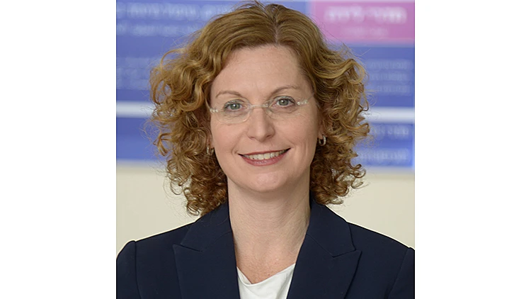 ד"ר ענת אנגל, מנכ"לית המרכז הרפואי וולפסון | רשת 13