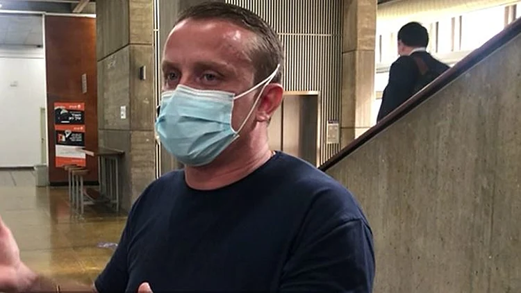 האב שבנו עבר התעללות יוצא להגנת הגננת: "שלא תישפט כמפלצת"