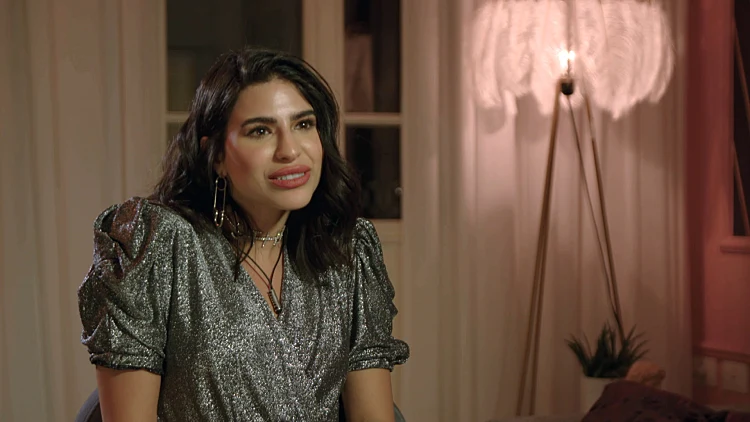 הערב באהבה חדשה: "אני לא אתקלח שם כנראה": רוני מגיעה לדירה של ערן ומופתעת מהעיצוב