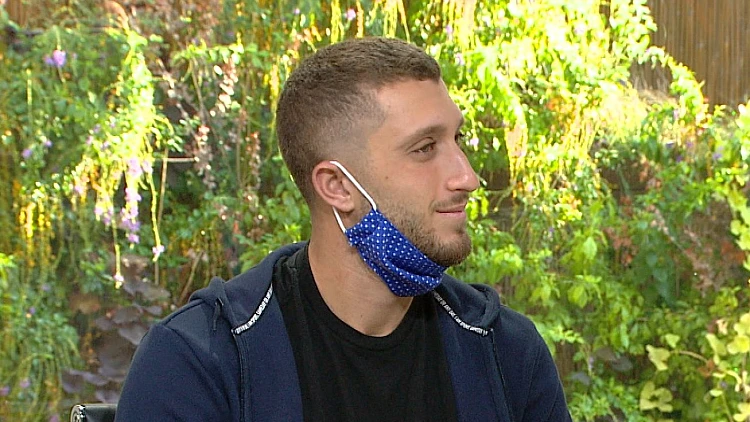 "הייתי שבור וזה עבר": חצי שנה לאחר הפרידה המתוקשרת מטיילור, בן זיני יוצא לדרך חדשה