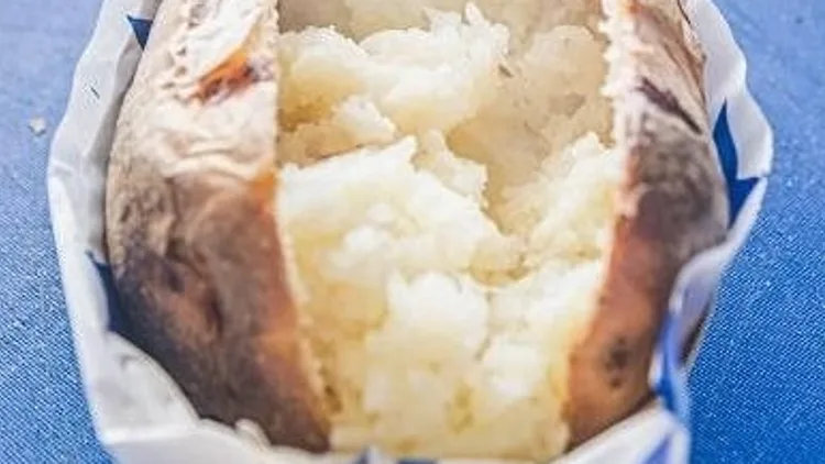 פוטטו סטאר Potato Star -: הכירו את המסעדה שמגלגלת תפוח אדמה לוהט | רשת 13