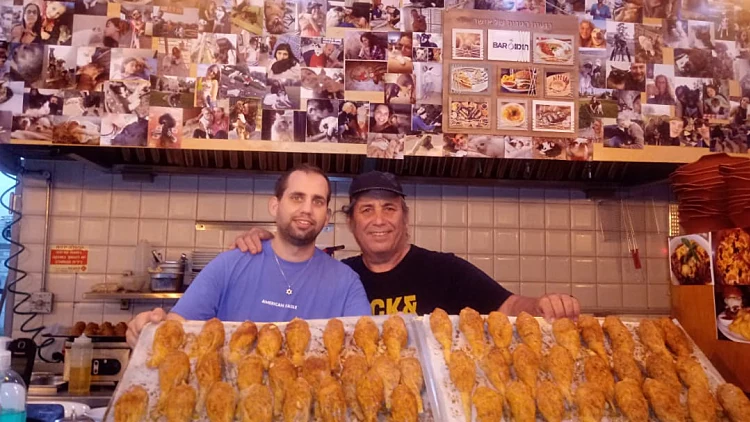 חומוס BAR – המסעדה שתגרום לכם להתאהב באוכל הטבעוני | רשת 13