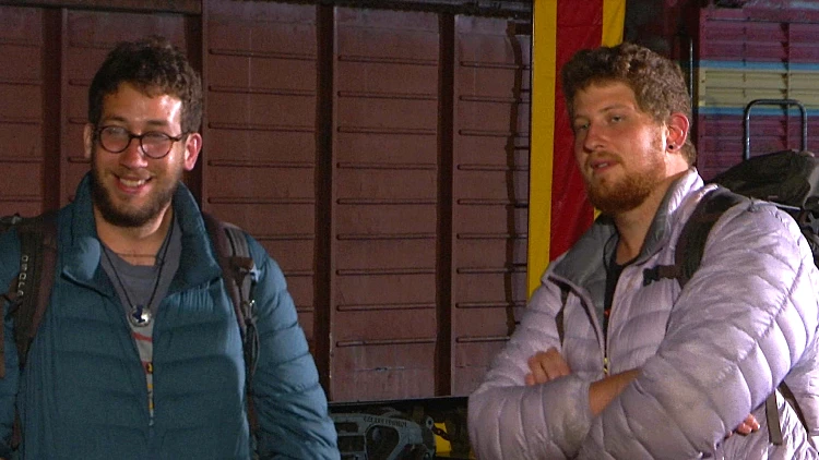 "לא מאמינים שאתם עושים לנו את זה, כבר חשבנו שזה נגמר": אורי ובן ניצלים מהדחה