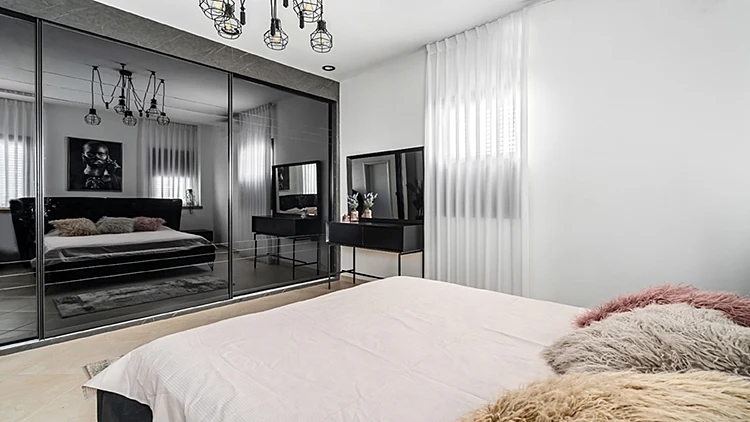 אידיאל- המומחים לארונות הזזה | רשת 13