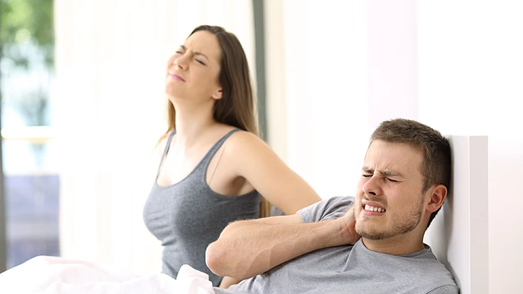 ישנים לא טוב? החוקים משתנים – כך קונים מזרן בישראל | רשת 13