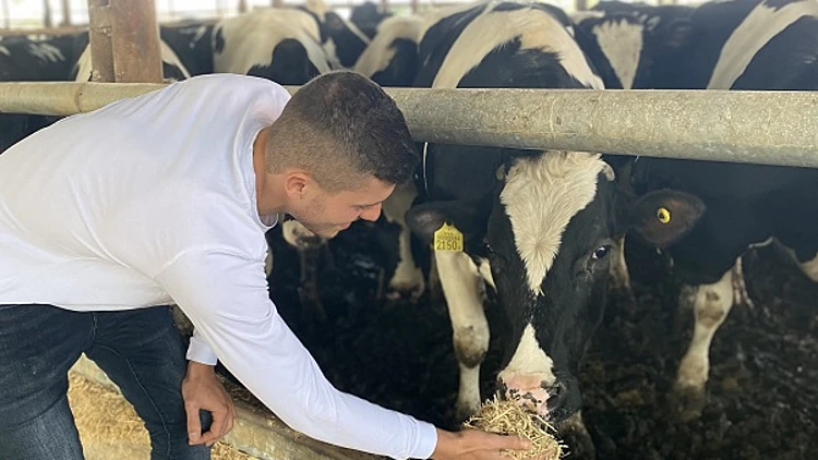 מהרפת לצלחת: השף הפרטי שבוחר את נתחי הבשר בעצמו | רשת 13