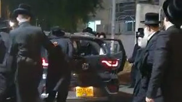 עימותים בבני ברק: ניידת נרגמה באבנים; שישה מתפרעים נעצרו