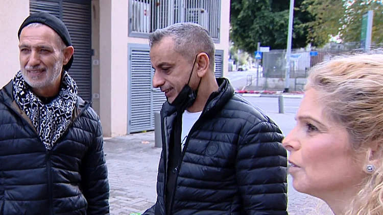 שנה למותם: הוריהם של סתיו ודין חוזרים לזירת אסון המעלית