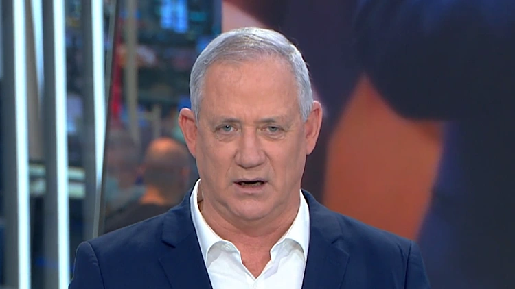 גנץ מבהיר שאין בכוונתו לפרוש מהפוליטיקה: "ממשיך עד הסוף"