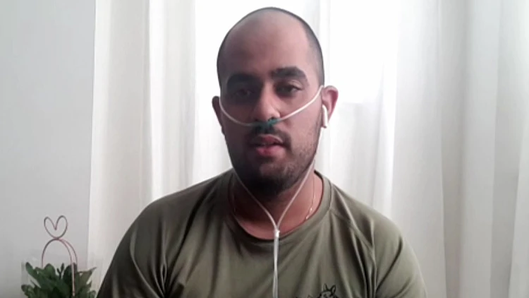 כאב, חולשה ופחד: החולים הצעירים מתעדים את סיוט הקורונה שלהם