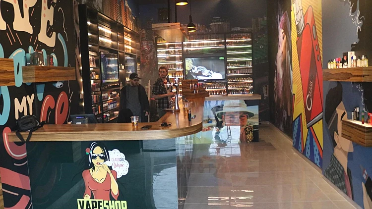 עתיד ענף העישון בהישג יד | רשת 13