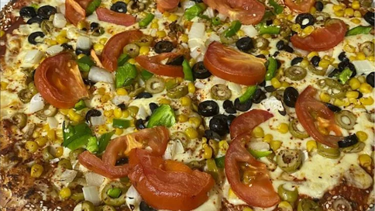 הכוכבת הגדולה מאיטליה, הכירו- פיצה כוכבים | רשת 13