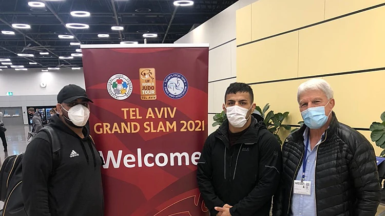 הג'ודאי האיראני שערק נחת בישראל: "שמח להיות פה"