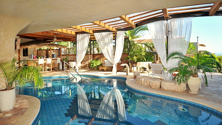 Cnaan Village Boutique Hotel 