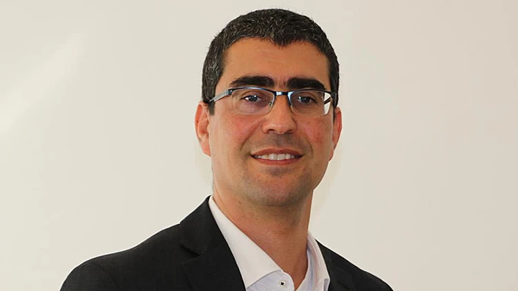 הממונה על השכר באוצר, קובי בר נתן | רשת 13