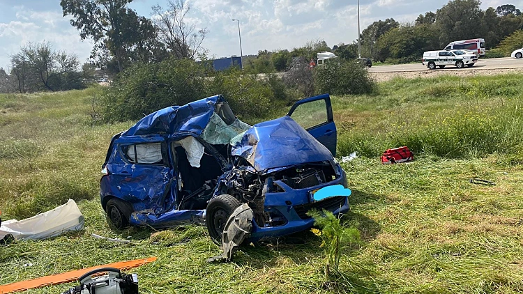 הרוג ופצוע קשה בהתנגשות משאית ורכב פרטי בעוטף עזה