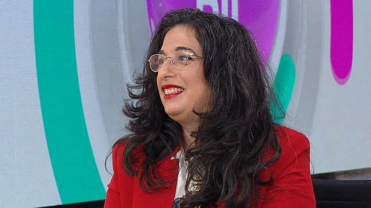 "אלימות נגד נשים מטופלת רק על ידי האזרחים, אין גוף שלוקח אחריות": העיתונאית ענת לב אדלר בריאיון