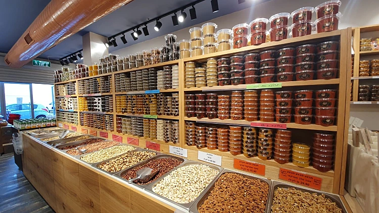 זר לא יבין זאת | רשת 13