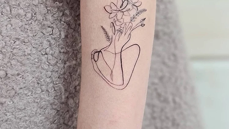 Moran Tattoo – אמנית קעקועים שמתמחה בקווים עדינים ונקיים | רשת 13