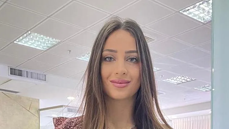 לי אברהמי דיין בעלת העסק אן רות אסתטיקה