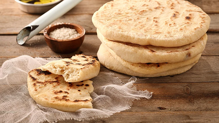 מתכון לפיתות מחבת ביתיות של ארז קומרובסקי | רשת 13