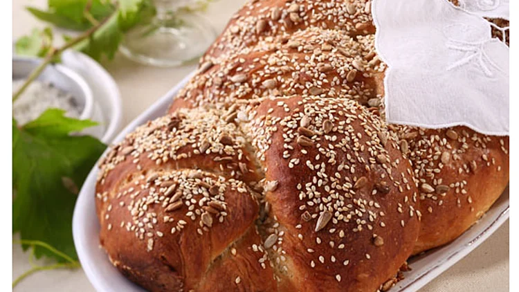 מתכון לחלה מהודרת לשבת של ארז קומרובסקי | רשת 13