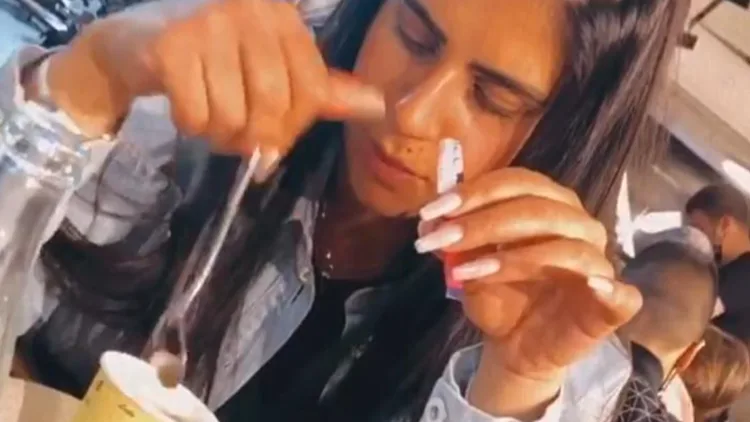 טרגדיית האלרגיה במסעדה: האם לחייב מסעדות להחזיק מזרקי אפיפן?