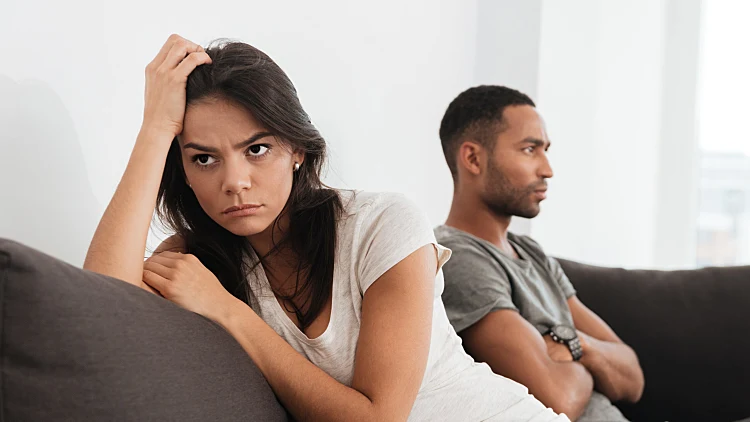 "מעריב לנוער שלום, אין לי כח לרצות אותה וזה גורם למתח בינינו, מה לעשות"? | רשת 13