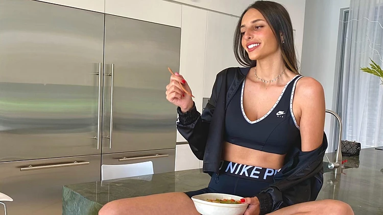 הכירו את בתאל ברכה – מנטורית ומלווה נשים לאורח חיים בריא | רשת 13