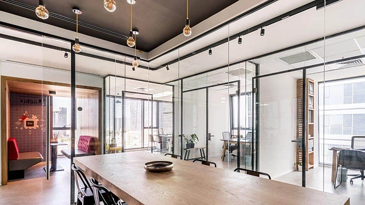 דינמי, טכנולוגי, שירותי | רשת 13