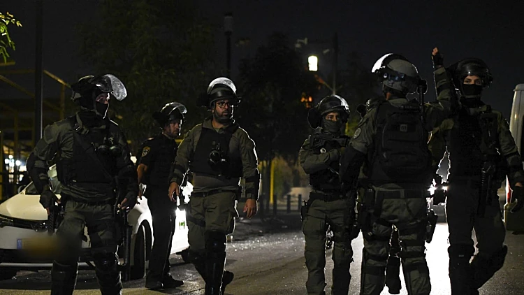 שיפור במצב החייל שעבר לינץ' ביפו; אמו: "התקשרתי והוא לא ענה"