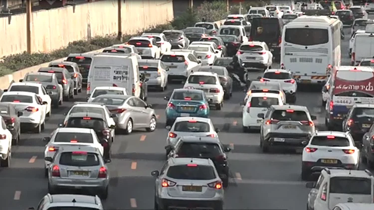 חשיבה לטווח קצר וחוסר השקעה: כך התחב"צ בישראל נשארת מאחור