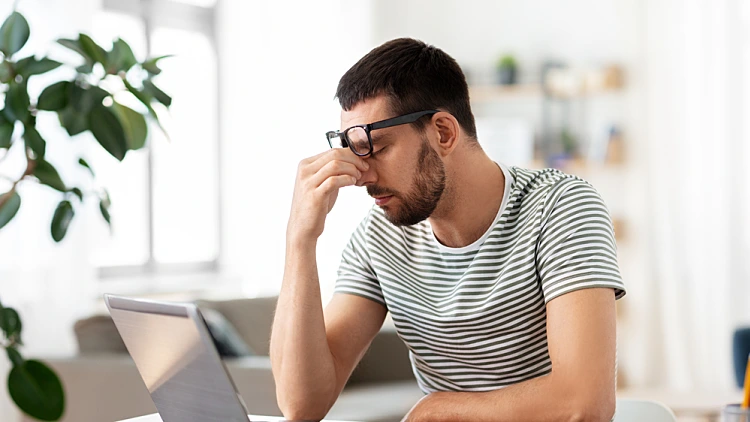 עייפות, עיניים