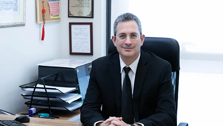 עורך דין אלי אנושי