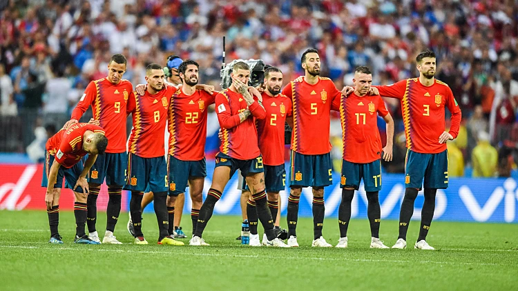 הרוח(ה) יצאה מהמפרשים: על ההדרדרות של נבחרת ספרד | רשת 13
