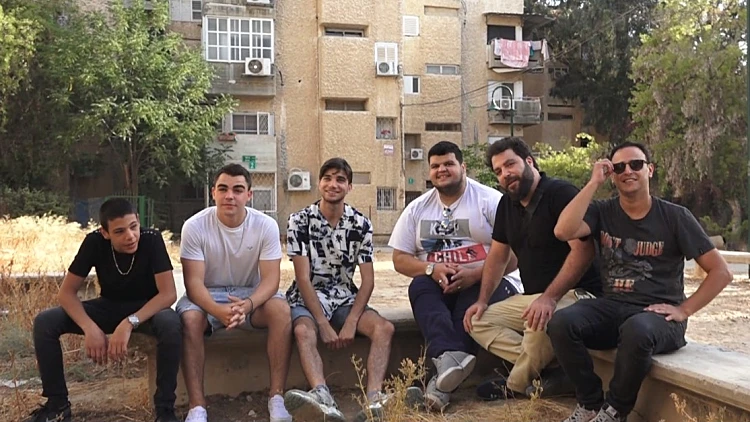 "זה חיי פשע - או להיות זאב בודד": הסיפור שמאחורי "בני אור"