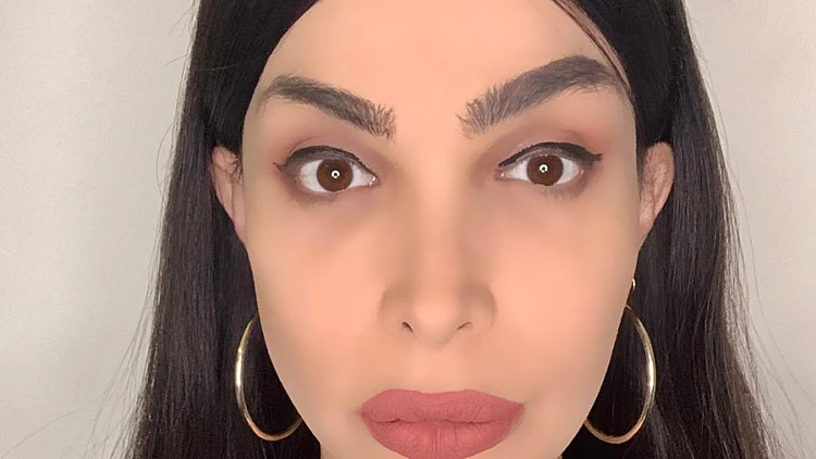 לינור אברג'יל | מנכ"לית טרנסיות ישראל והיועצת הראשונה בכנסת ישראל לנושא טרנסג'נדרים